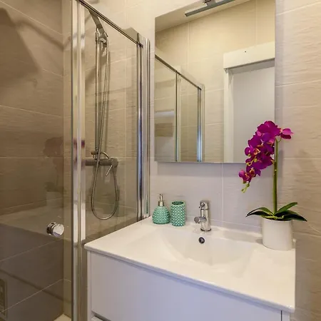 Flamingo Apartment In City Center - Minho'S Guest Braga Exterior photo
