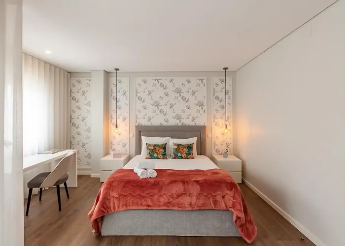 Flamingo Apartment In City Center - Minho\'S Guest